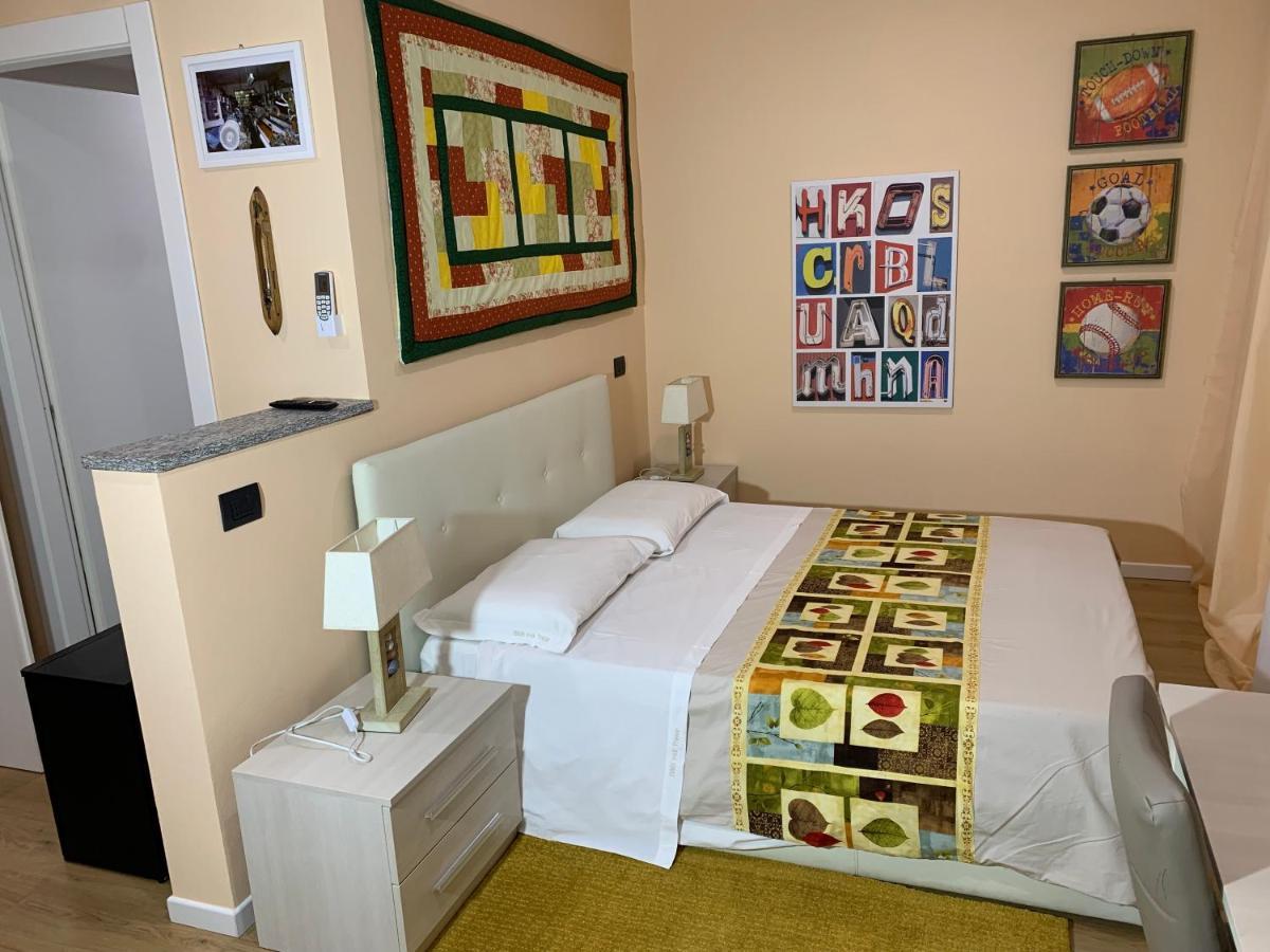 Bed & Breakfast Indi Thelar Villa Guardia Екстер'єр фото