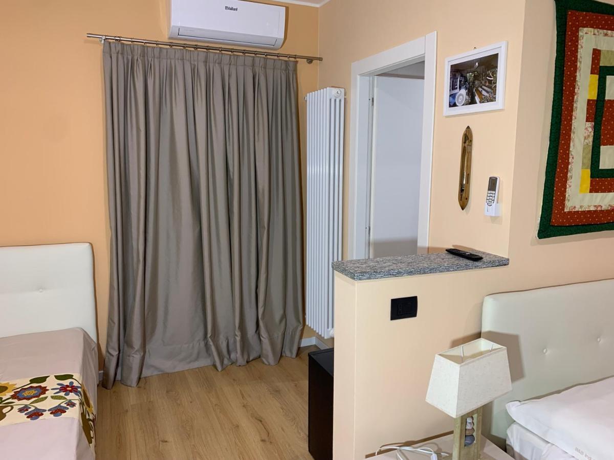 Bed & Breakfast Indi Thelar Villa Guardia Екстер'єр фото