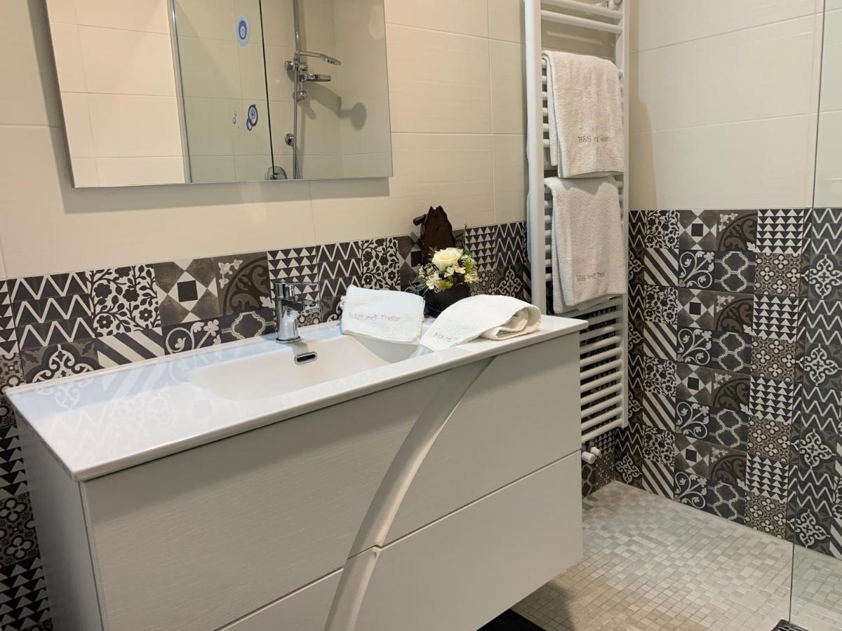 Bed & Breakfast Indi Thelar Villa Guardia Екстер'єр фото