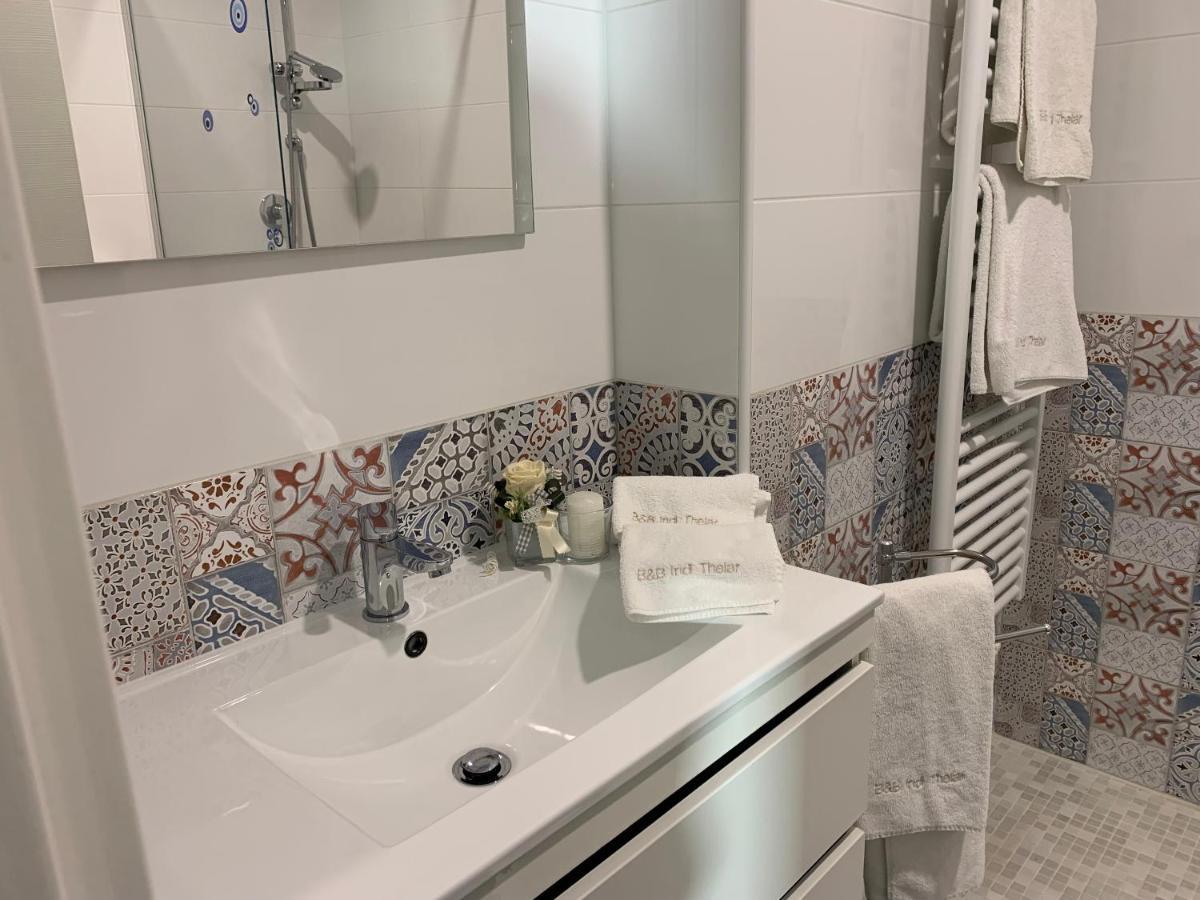 Bed & Breakfast Indi Thelar Villa Guardia Екстер'єр фото